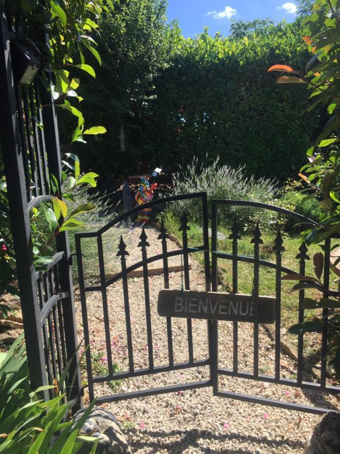Le Jardin De Theleme "Charme Discret Pour Un Nid Douillet" Villa Mazille Bagian luar foto
